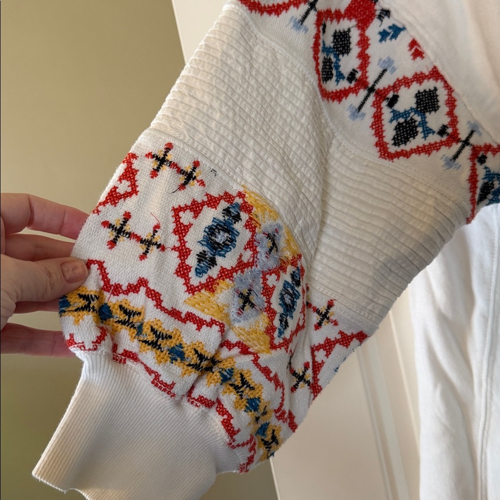 White Hoodie Free People Movement with Colorful Patterned Sleeves size Small - Picture 4 of 7